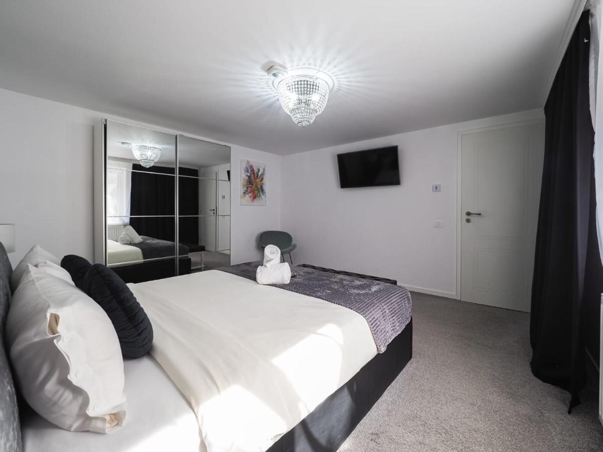 For You Apartments Gold & Silver Сибиу Екстериор снимка