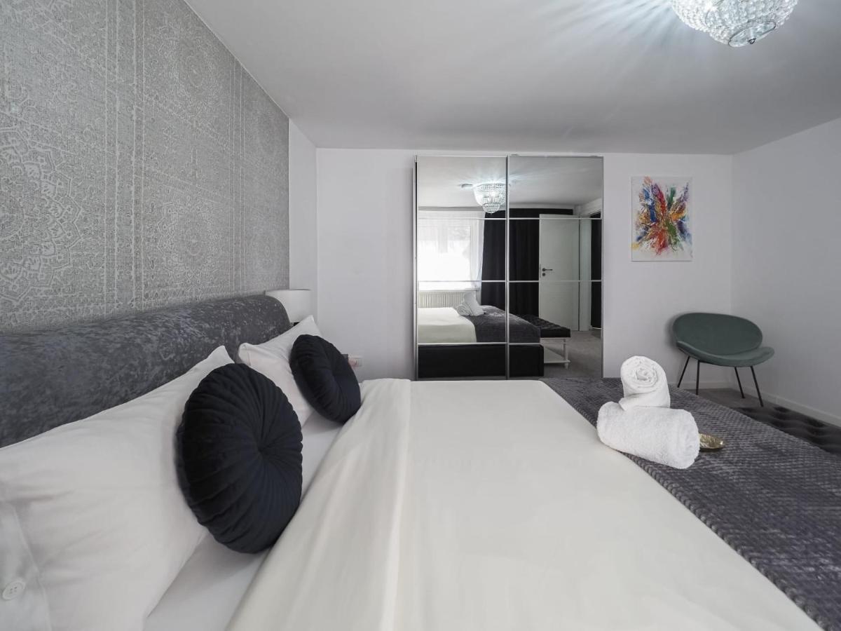 For You Apartments Gold & Silver Сибиу Екстериор снимка
